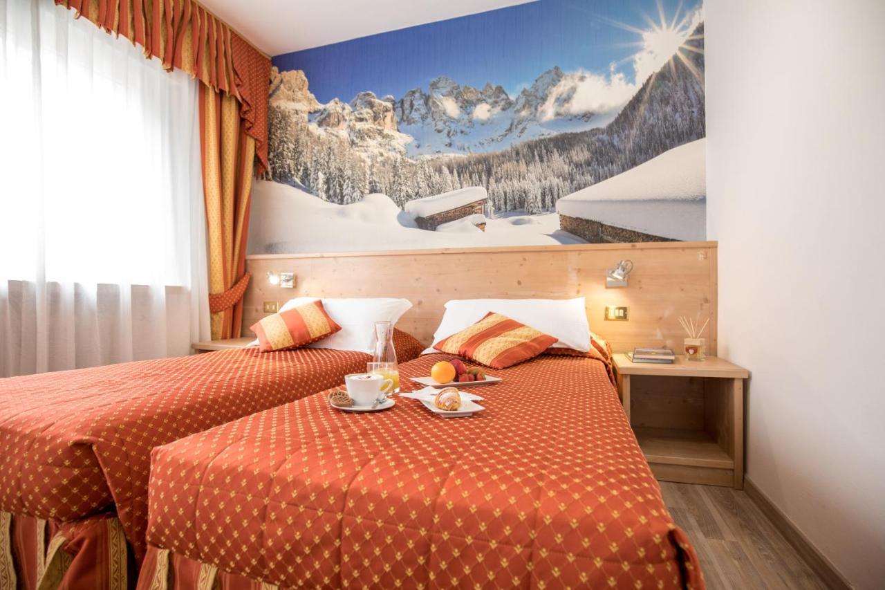Hotel Touring Predazzo Exterior foto