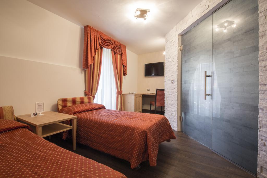 Hotel Touring Predazzo Quarto foto
